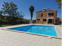 Flatio - all utilities included - Entire villa with pool… - Zu Vermieten