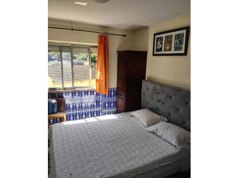 Private Room for a Couple at Ponte da Bica, Caneças - Appartementen