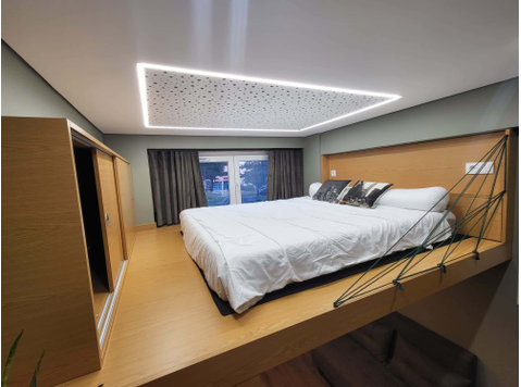 Spacious studio in Praceta Carlos Capítulo, Queluz - Apartments