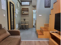 Spacious studio in Praceta Carlos Capítulo, Queluz - Квартиры