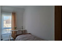 Flatio - all utilities included - Luminous single bedroom… - Комнаты
