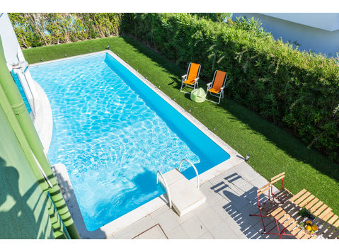 3 Bedroom Villa with Private Pool in Palmela - الإيجار