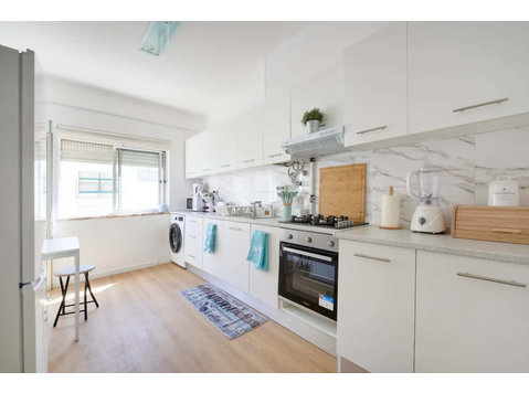 Homey and comfy apartment in Baixa da Banheira - 	
Lägenheter