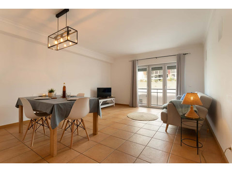 Sesimbra Beach Apartment  (From October to March Only) - شقق