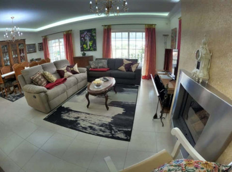 Wonderful T4 duplex with pool and garden, Caparica, Almada,… - Apartments