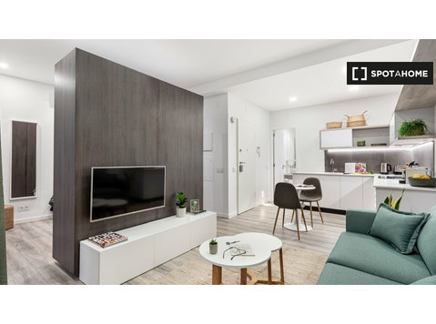 Studio-Apartment zu vermieten in Chiado, Lissabon - Wohnungen