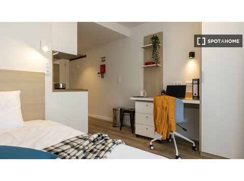 Zimmer zu vermieten in einer Residenz in Ajuda, Lissabon - Wohnungen