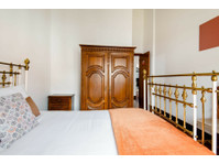 Flatio - all utilities included - Double room, private WC,… - Collocation