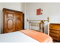 Flatio - all utilities included - Double room, private WC,… - Flatshare