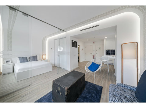 Flatio - all utilities included - Drapes Design Apartments… - K pronájmu