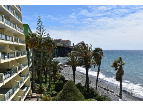 Flatio - all utilities included - Excellent beachfront… - For Rent