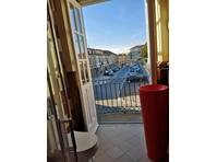 Flatio - all utilities included - Sunny Sardine Suite at… - Woning delen