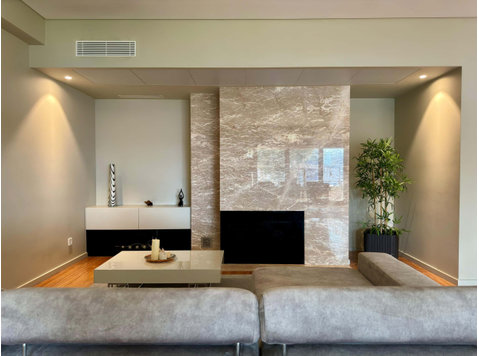 Modern 4-bedroom apartament with private balcony in Braga - Apartments