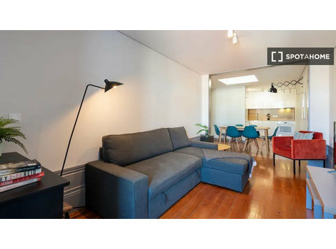 Apartamento de 2 dormitorios en alquiler en Lapa, Oporto - شقق
