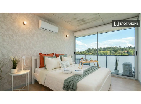 Apartamento de 2 dormitorios en alquiler en Vila Nova De… - 아파트