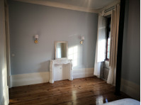 Flatio - all utilities included - Bedroom in Porto Vintage… - Pisos compartidos