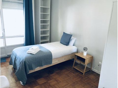Room 1 bed near Catholic University and Beach - Общо жилище