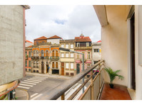 Rua de João de Oliveira Ramos, Porto - Комнаты