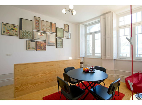 Flatio - all utilities included - bedroom with riverview… - Kimppakämpät