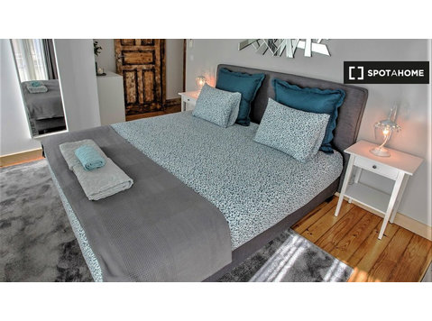 Room for rent in 12-bedroom apartment in Porto - Te Huur