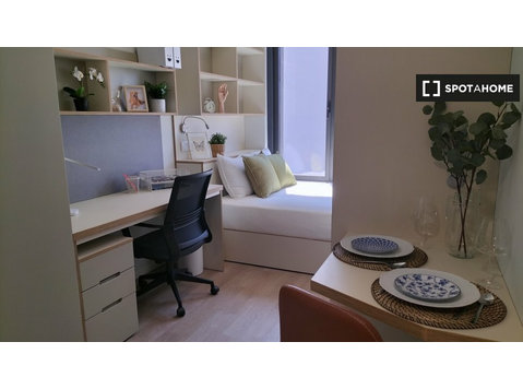 Room for rent in a coliving residence in Porto - เพื่อให้เช่า