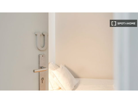 Zimmer zu vermieten in einer Residenz in Bela Vista, Porto - Zu Vermieten