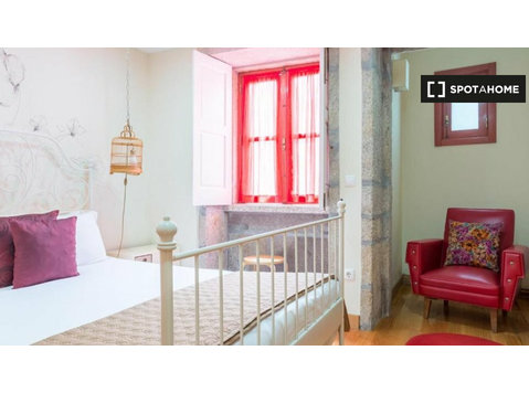 Room for rent in a residence in Clérigos, Porto - השכרה