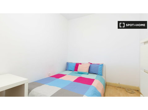 Boavista'da 7 yatak odalı bir evde kiralık odalar - Kiralık