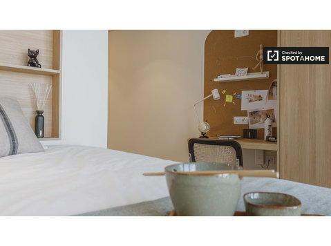 Studio apartment for rent in Porto, Porto - For Rent