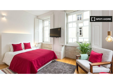 Aluga-se apartamento de 1 quarto no Bolhão, Porto - Apartamentos