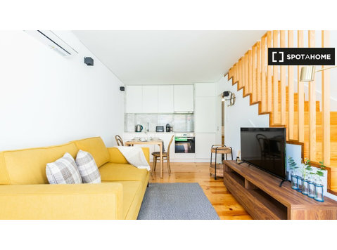 Appartamento con 1 camera da letto in affitto a Fontaínhas - Appartamenti