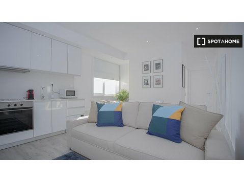 1-bedroom apartment for rent in Porto - דירות