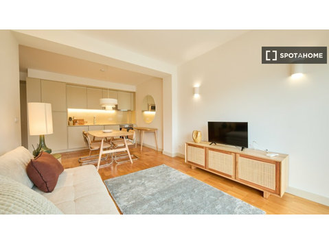 Apartamento com 1 quarto para arrendar no Porto - Apartamentos