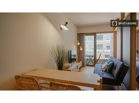 1-bedroom apartment for rent in Porto, Porto - Апартмани/Станови
