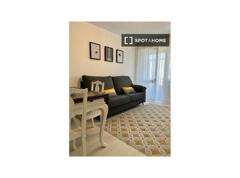 Aluga-se apartamento T1 em Vila Nova de Gaia - Apartamentos