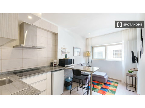 Aluga-se apartamento T1 em Vila Nova de Gaia - Apartamentos
