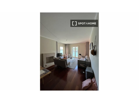 Arrenda-se apartamento T2 na Arrábida, Porto - Apartamentos