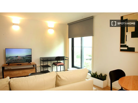 Apartamento T2 para arrendamento em Miragaia, Porto - Apartamentos
