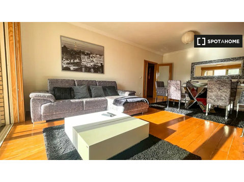 2-bedroom apartment for rent in Porto, Porto - Apartman Daireleri