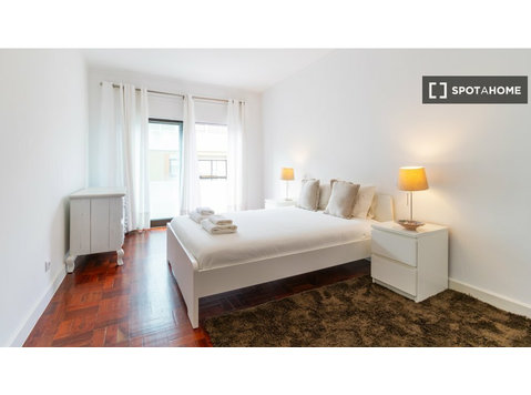 Apartamento T3 para arrendar no Bairro António Aroso, Porto - Apartamentos