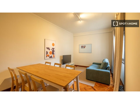 3-bedroom apartment for rent in Cedofeita, Porto - Apartamentos