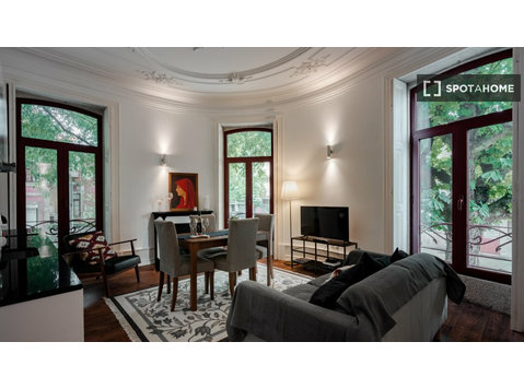 Apartamento de 4 quartos para alugar no Porto. - Apartamentos