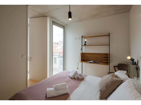 One Bedroom Apartment with balcony and Street View -… - Apartman Daireleri