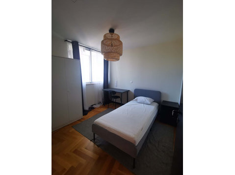 Spacious room in Porto - Room 1 - Lejligheder