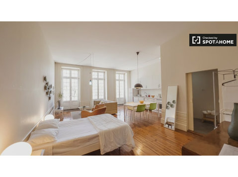 Studio apartment for rent in Porto - اپارٹمنٹ