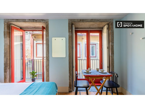 Studio apartment for rent in Santo Ildefonso, Porto - อพาร์ตเม้นท์