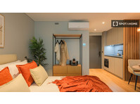 Studio for rent in Porto - شقق