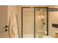 Studio for rent in Porto - شقق
