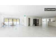 Aluga-se estúdio no Porto