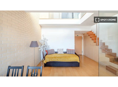 Studio-Apartment zu vermieten in Contumil, Porto - 아파트